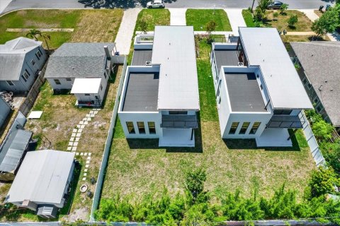 Casa en venta en Saint Petersburg, Florida, 3 dormitorios, 200.2 m2 № 2157606 - foto 13