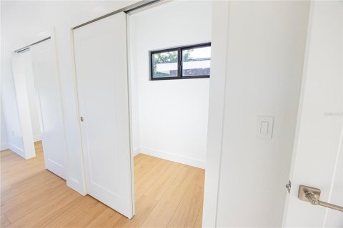 Casa en venta en Saint Petersburg, Florida, 3 dormitorios, 200.2 m2 № 2157606 - foto 25