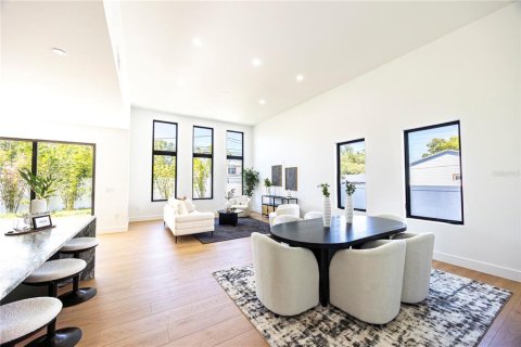 Casa en venta en Saint Petersburg, Florida, 3 dormitorios, 200.2 m2 № 2157606 - foto 7