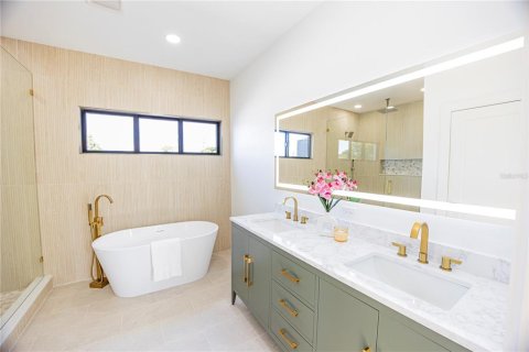 Casa en venta en Saint Petersburg, Florida, 3 dormitorios, 200.2 m2 № 2157606 - foto 15
