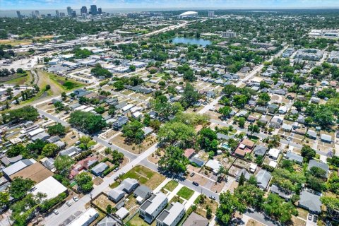 Casa en venta en Saint Petersburg, Florida, 3 dormitorios, 200.2 m2 № 2157606 - foto 18