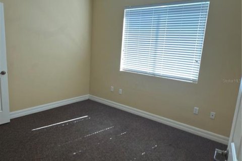 Propiedad comercial en alquiler en Port Charlotte, Florida, 1357.77 m2 № 2097525 - foto 6