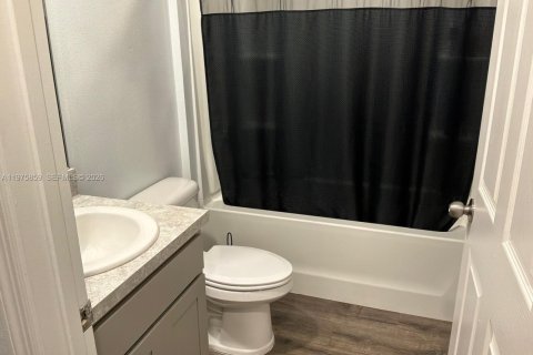 Casa en alquiler en Port St. Lucie, Florida, 4 dormitorios, 166.85 m2 № 2042748 - foto 4
