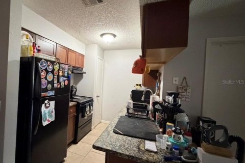 Condo in Brandon, Florida, 2 bedrooms № 2219992 - photo 5