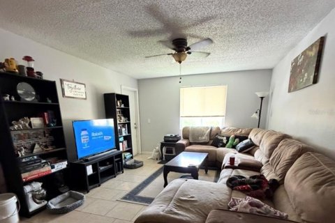 Condo in Brandon, Florida, 2 bedrooms № 2219992 - photo 7