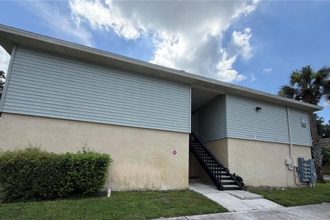 Condo in Brandon, Florida, 2 bedrooms  № 2219992