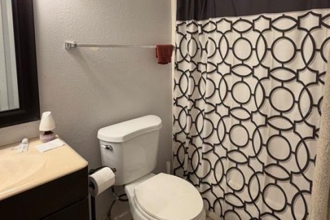 Condo in Brandon, Florida, 2 bedrooms № 2219992 - photo 10