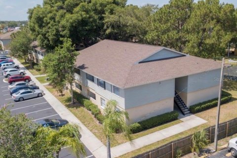 Condo in Brandon, Florida, 2 bedrooms № 2219992 - photo 4