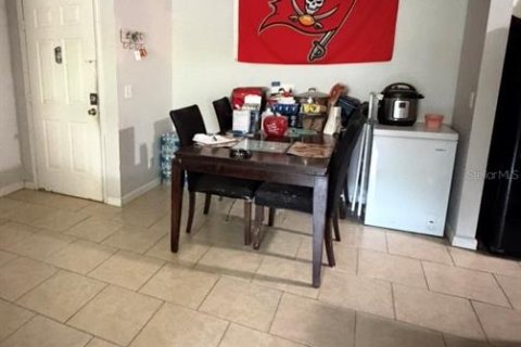 Condo in Brandon, Florida, 2 bedrooms № 2219992 - photo 8