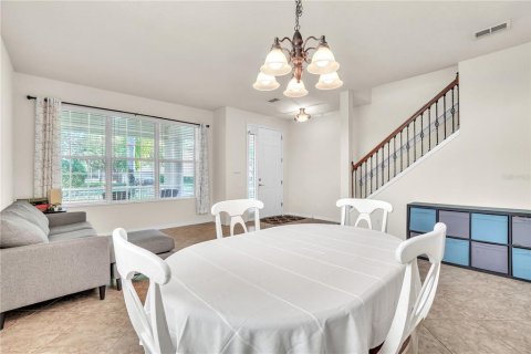 House in Orlando, Florida 4 bedrooms, 205.41 sq.m. № 1571831 - photo 8