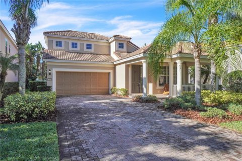 House in Orlando, Florida 4 bedrooms, 205.41 sq.m. № 1571831 - photo 1