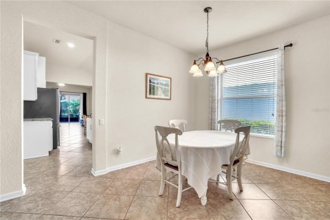 House in Orlando, Florida 4 bedrooms, 205.41 sq.m. № 1571831 - photo 7