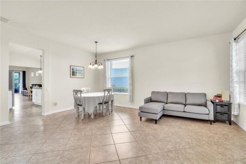 House in Orlando, Florida 4 bedrooms, 205.41 sq.m. № 1571831 - photo 5