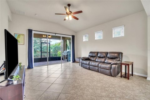 House in Orlando, Florida 4 bedrooms, 205.41 sq.m. № 1571831 - photo 16