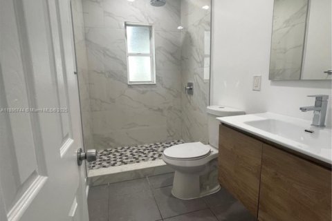 Villa ou maison à louer à Miami, Floride: 3 chambres, 165.09 m2 № 1932975 - photo 16