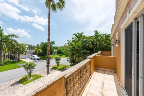 Adosado en alquiler en Fort Lauderdale, Florida, 4 dormitorios, 223.89 m2 № 2146433 - foto 15