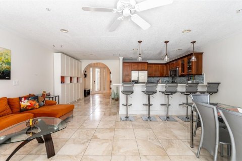 Adosado en alquiler en Fort Lauderdale, Florida, 4 dormitorios, 223.89 m2 № 2146433 - foto 4