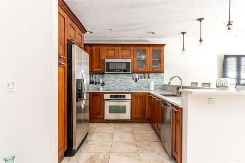 Adosado en alquiler en Fort Lauderdale, Florida, 4 dormitorios, 223.89 m2 № 2146433 - foto 2