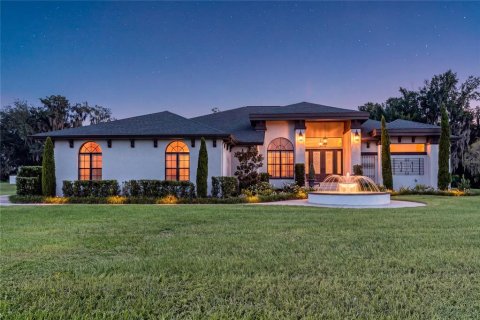 Villa ou maison à San Antonio, Floride 5 chambres, 356.37 m2 № 2401045