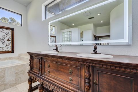 Villa ou maison à vendre à San Antonio, Floride: 5 chambres, 356.37 m2 № 2401045 - photo 30