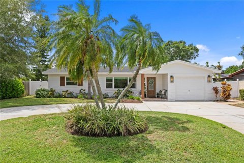 Villa ou maison à Saint Petersburg, Floride 3 chambres, 120.31 m2 № 2225517