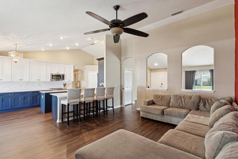 House in Spring Hill, Florida 4 bedrooms, 181.62 sq.m. № 1654306 - photo 5