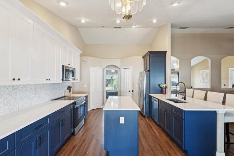 House in Spring Hill, Florida 4 bedrooms, 181.62 sq.m. № 1654306 - photo 4
