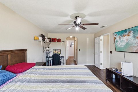 House in Spring Hill, Florida 4 bedrooms, 181.62 sq.m. № 1654306 - photo 13