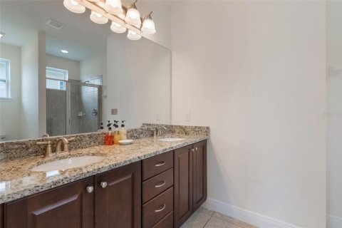 Casa en venta en Kissimmee, Florida, 8 dormitorios, 316.98 m2 № 1773885 - foto 21