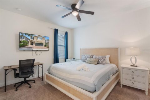 Casa en venta en Kissimmee, Florida, 8 dormitorios, 316.98 m2 № 1773885 - foto 12