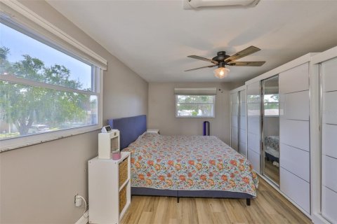 House in Seminole, Florida 3 bedrooms, 153.1 sq.m. № 1754791 - photo 26