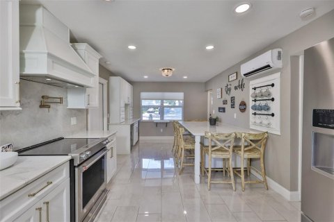 House in Seminole, Florida 3 bedrooms, 153.1 sq.m. № 1754791 - photo 14