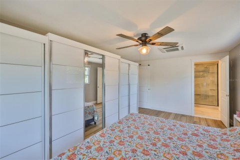 House in Seminole, Florida 3 bedrooms, 153.1 sq.m. № 1754791 - photo 27