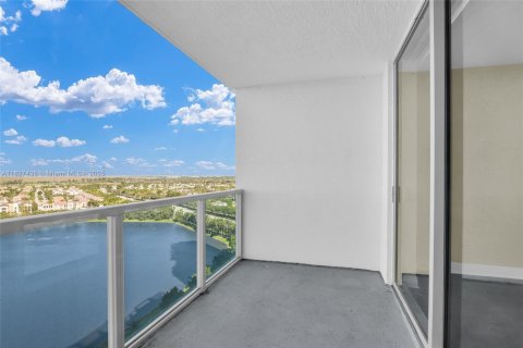 Copropriété à vendre à Sunrise, Floride: 2 chambres, 108.23 m2 № 1798999 - photo 14
