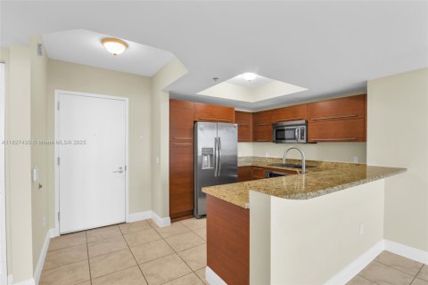 Copropriété à vendre à Sunrise, Floride: 2 chambres, 108.23 m2 № 1798999 - photo 6