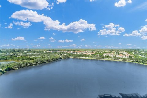 Copropriété à vendre à Sunrise, Floride: 2 chambres, 108.23 m2 № 1798999 - photo 13