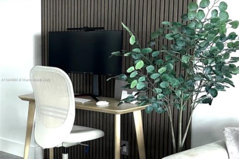 Condominio en venta en Hollywood, Florida, 1 dormitorio, 78.41 m2 № 2014014 - foto 17