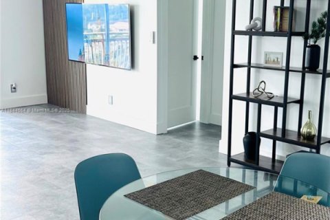Condominio en venta en Hollywood, Florida, 1 dormitorio, 78.41 m2 № 2014014 - foto 12