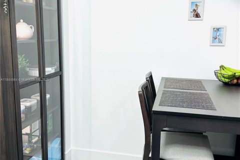 Condominio en venta en Hollywood, Florida, 1 dormitorio, 78.41 m2 № 2014014 - foto 7