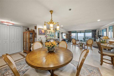 Condo in Sarasota, Florida, 2 bedrooms  № 1619501 - photo 6