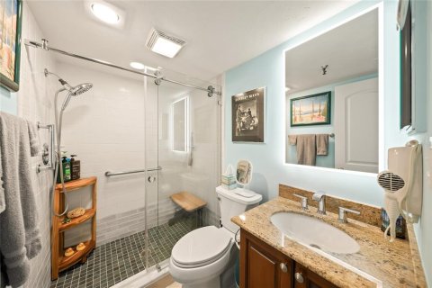 Condo in Sarasota, Florida, 2 bedrooms  № 1619501 - photo 16