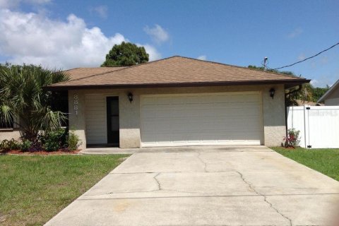 Casa en alquiler en Sarasota, Florida, 2 dormitorios, 105.54 m2 № 1911122 - foto 1