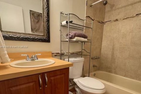 Casa en alquiler en Hollywood, Florida, 1 dormitorio, 184.13 m2 № 1930147 - foto 10