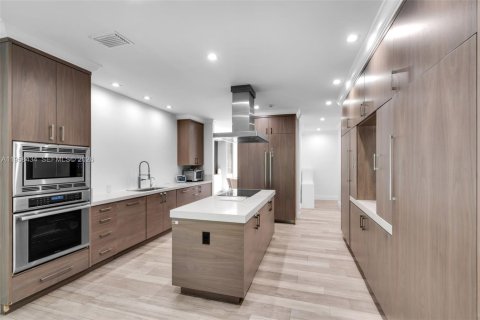 Villa ou maison à vendre à Coral Gables, Floride: 4 chambres, 268.77 m2 № 2024711 - photo 7