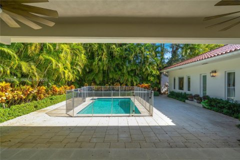 Villa ou maison à vendre à Coral Gables, Floride: 4 chambres, 268.77 m2 № 2024711 - photo 26
