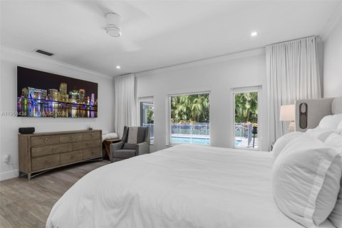 Villa ou maison à vendre à Coral Gables, Floride: 4 chambres, 268.77 m2 № 2024711 - photo 14