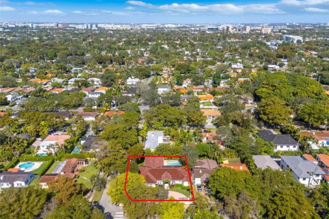 Villa ou maison à vendre à Coral Gables, Floride: 4 chambres, 268.77 m2 № 2024711 - photo 29