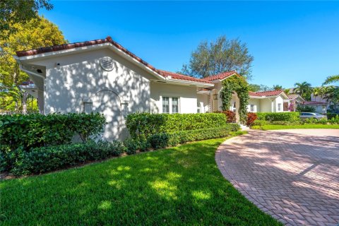 Villa ou maison à vendre à Coral Gables, Floride: 4 chambres, 268.77 m2 № 2024711 - photo 28