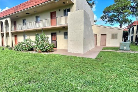 Condo à West Palm Beach, Floride, 2 chambres № 2182247