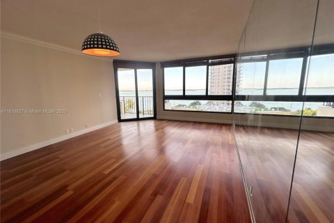 Кондоминиум с 1 спальней в Майами, Флорида № 2054325